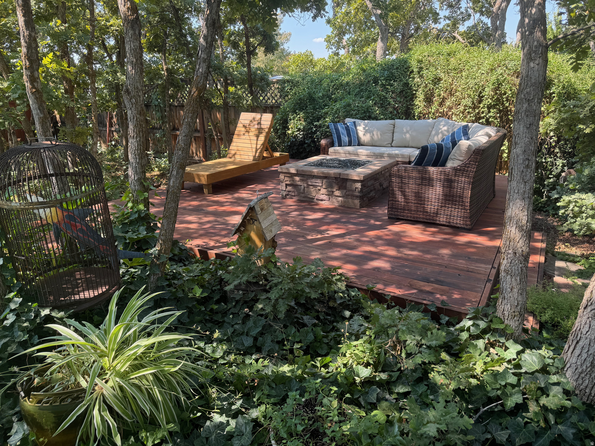 ROBIN MANOR - Residential