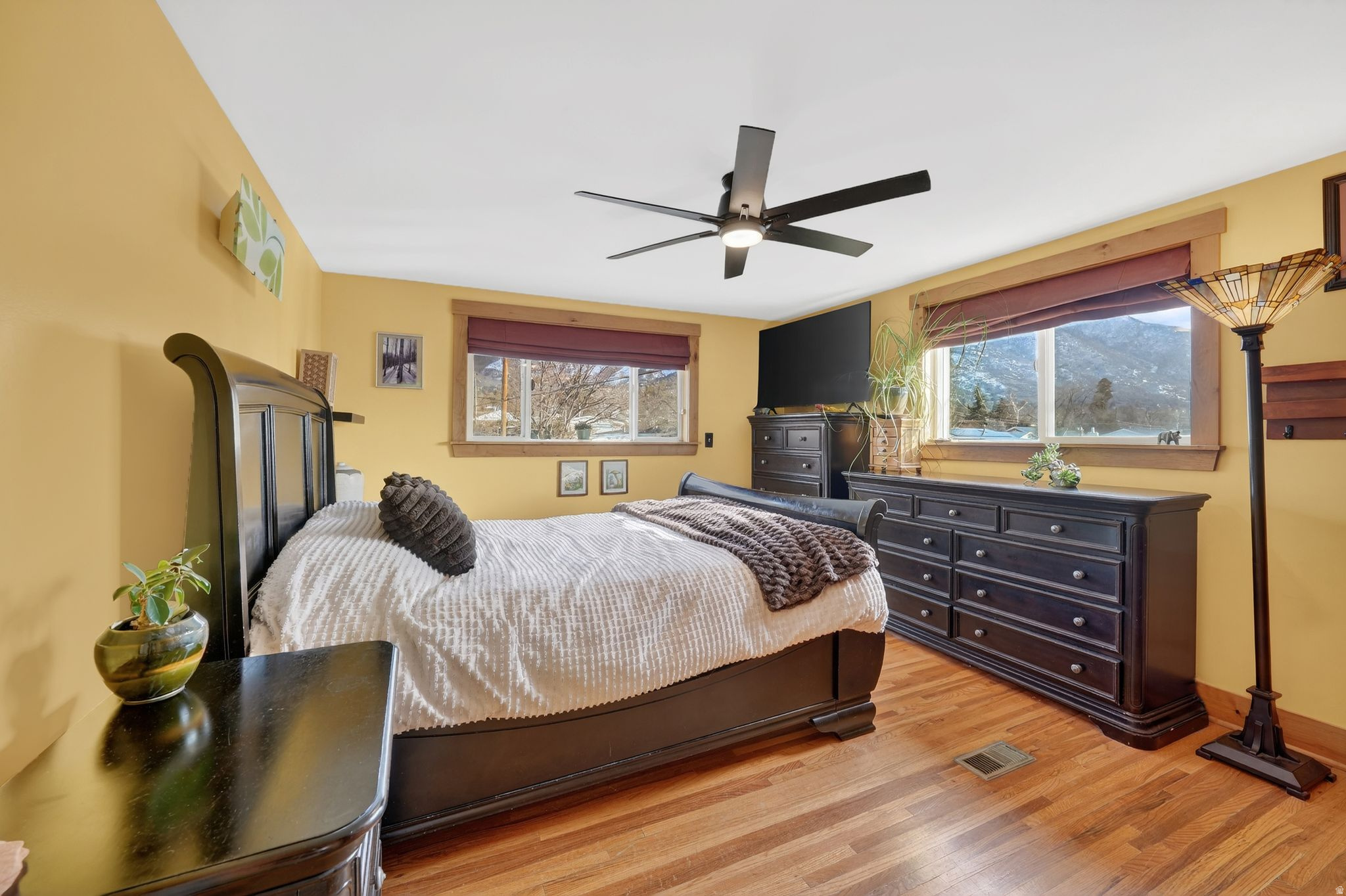 ROBIN MANOR - Residential