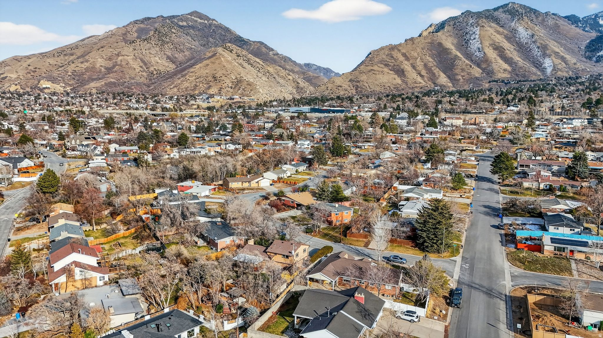 ROBIN MANOR - Residential