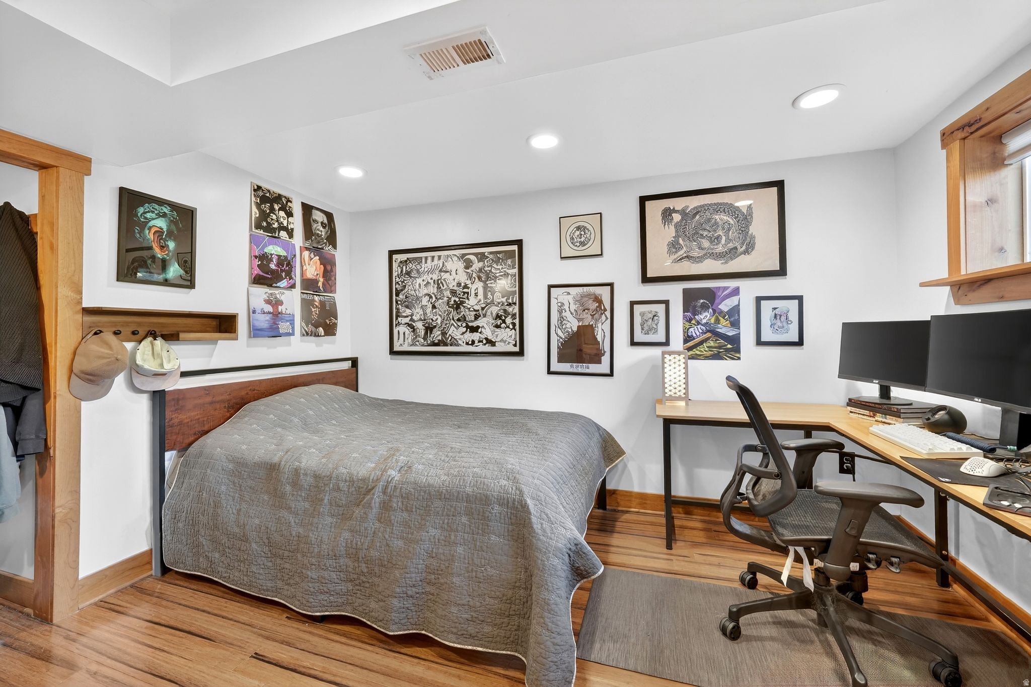 ROBIN MANOR - Residential