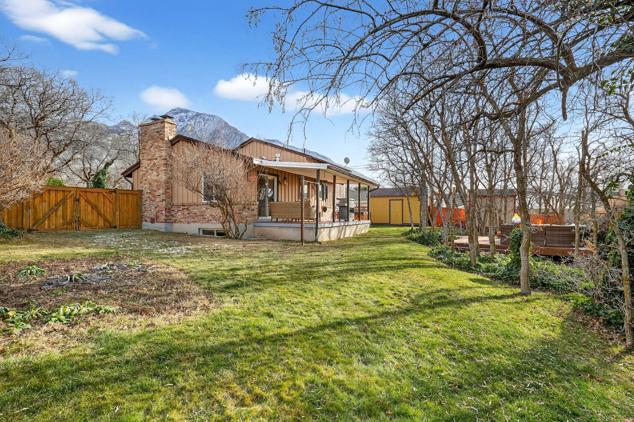 ROBIN MANOR - Residential