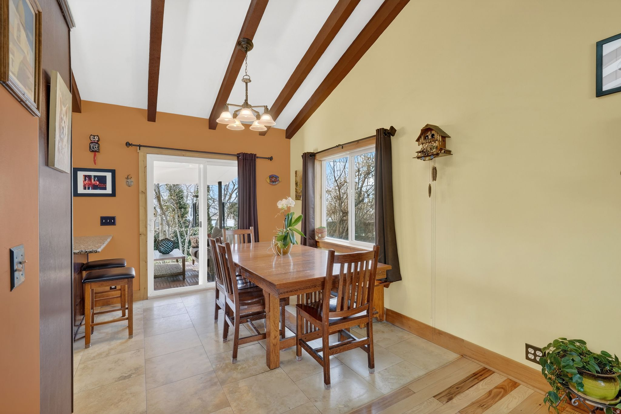 ROBIN MANOR - Residential