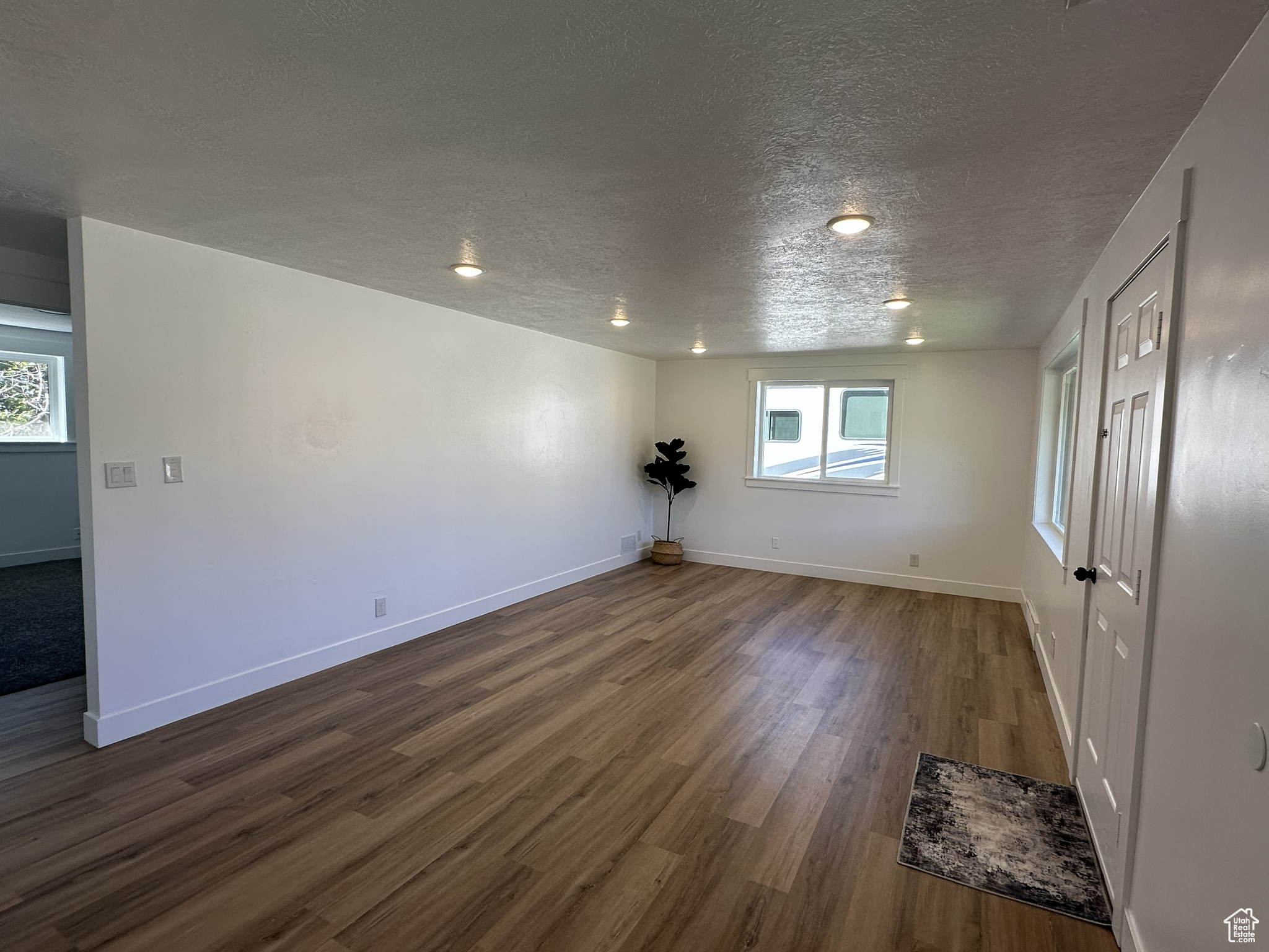 TERRACE VIEW - Residential