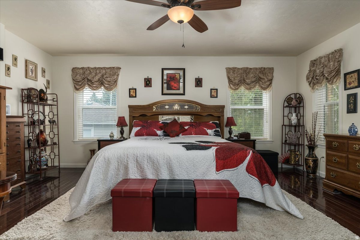 LOVERS DELIGHT - Residential