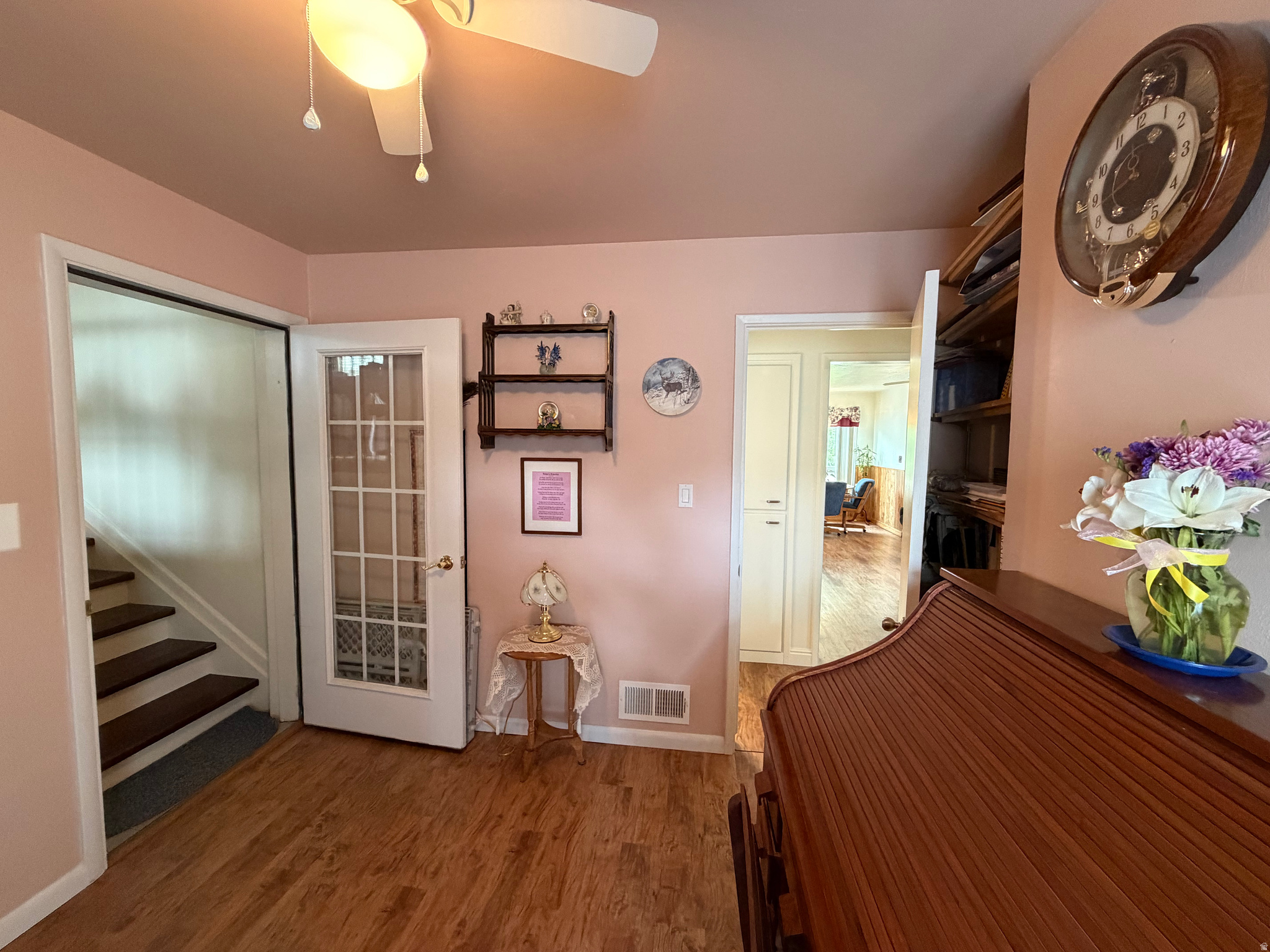 LOVERS DELIGHT - Residential