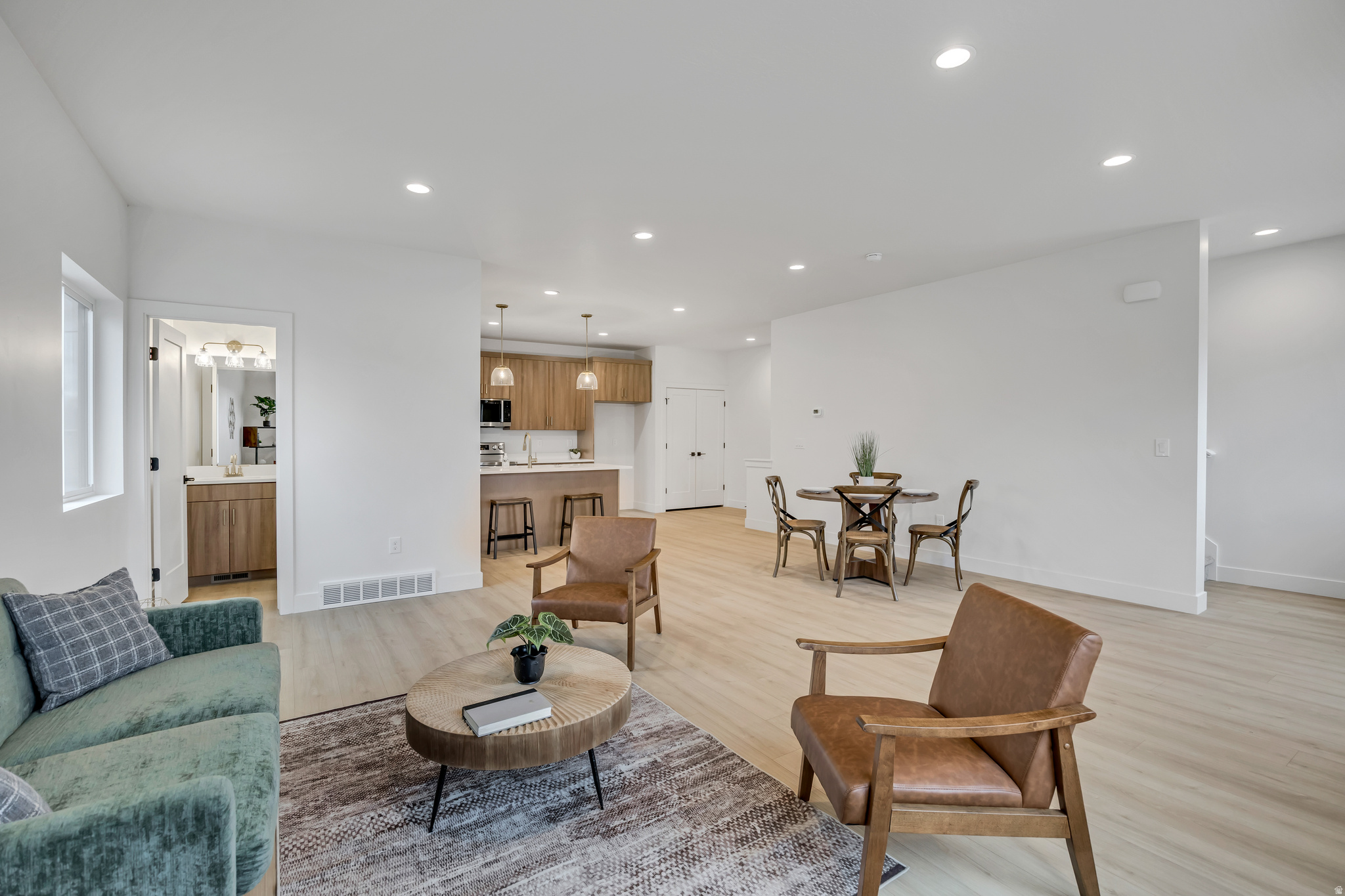 WOODHAVEN ESTATES - Residential Income