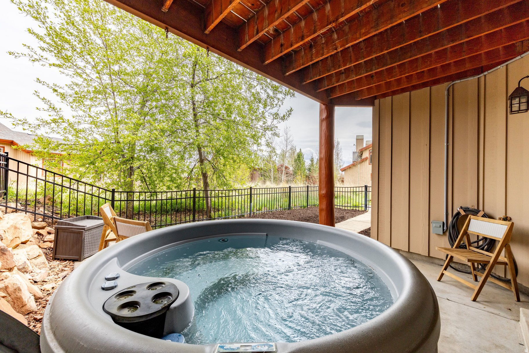 CEDAR RIDGE AT QUARR - Residential