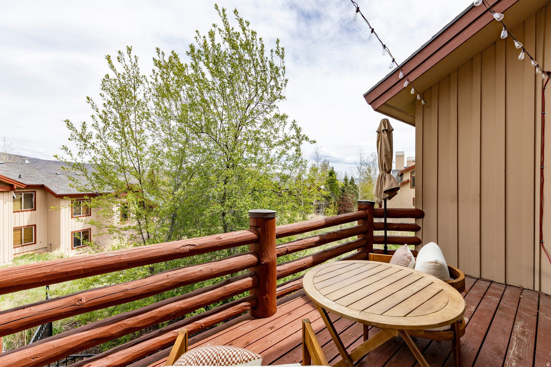 CEDAR RIDGE AT QUARR - Residential