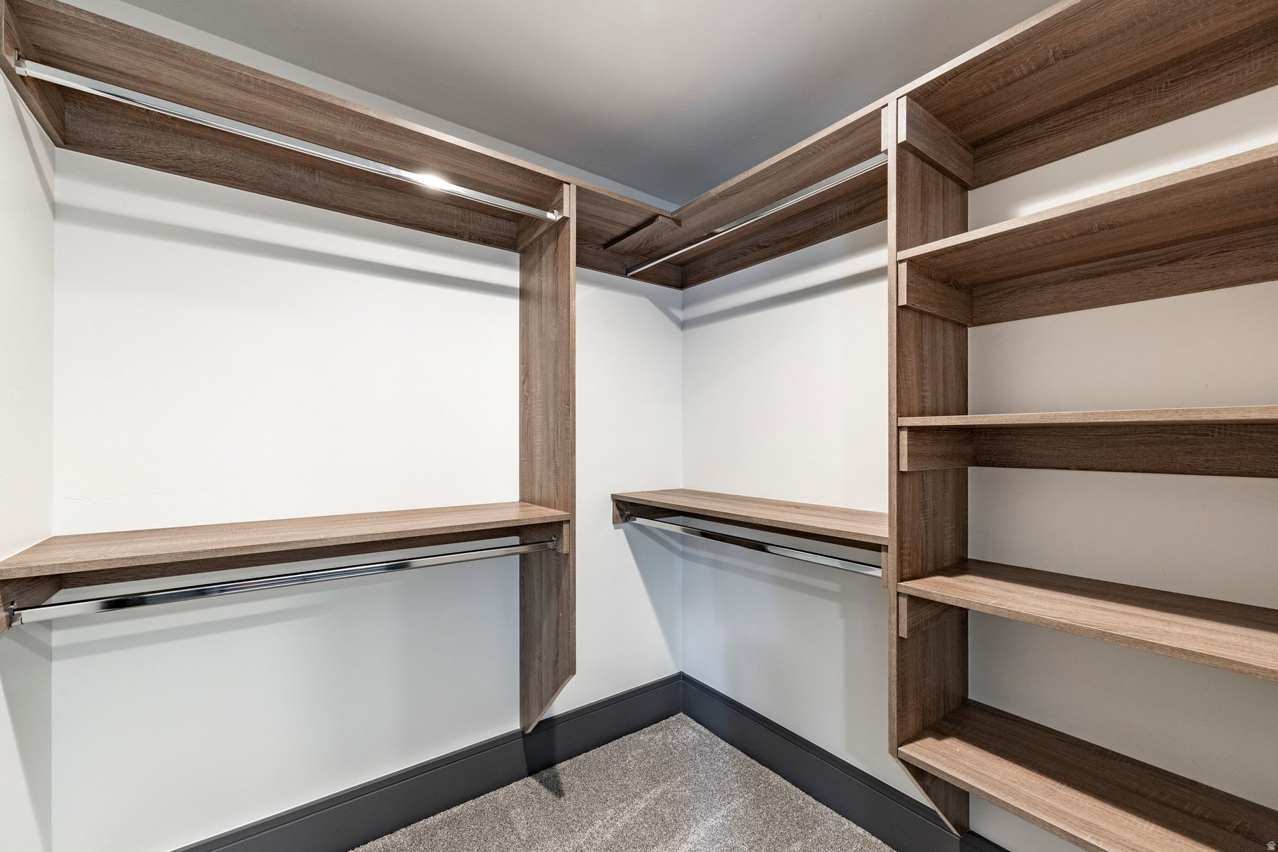 CEDAR RIDGE AT QUARR - Residential