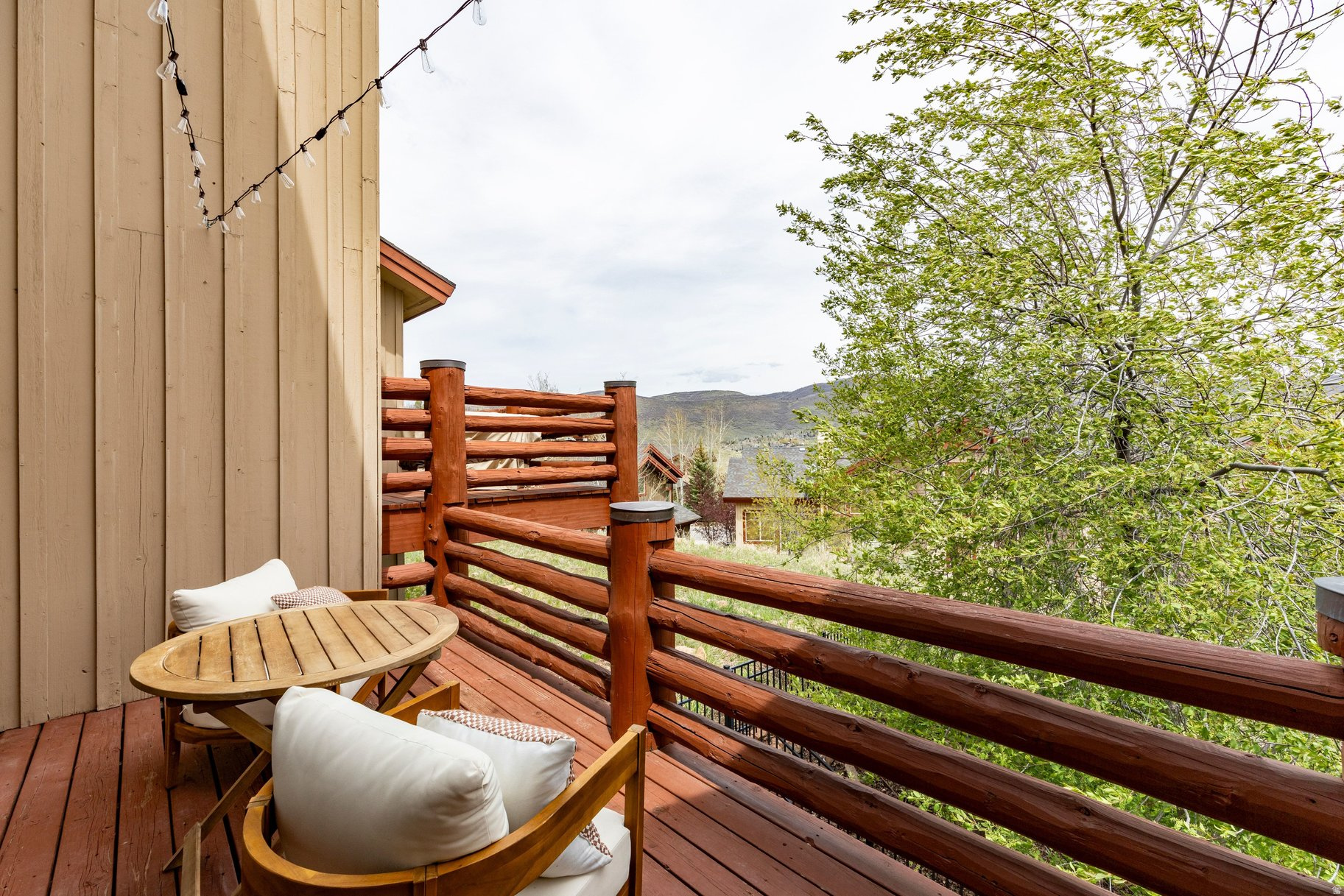 CEDAR RIDGE AT QUARR - Residential