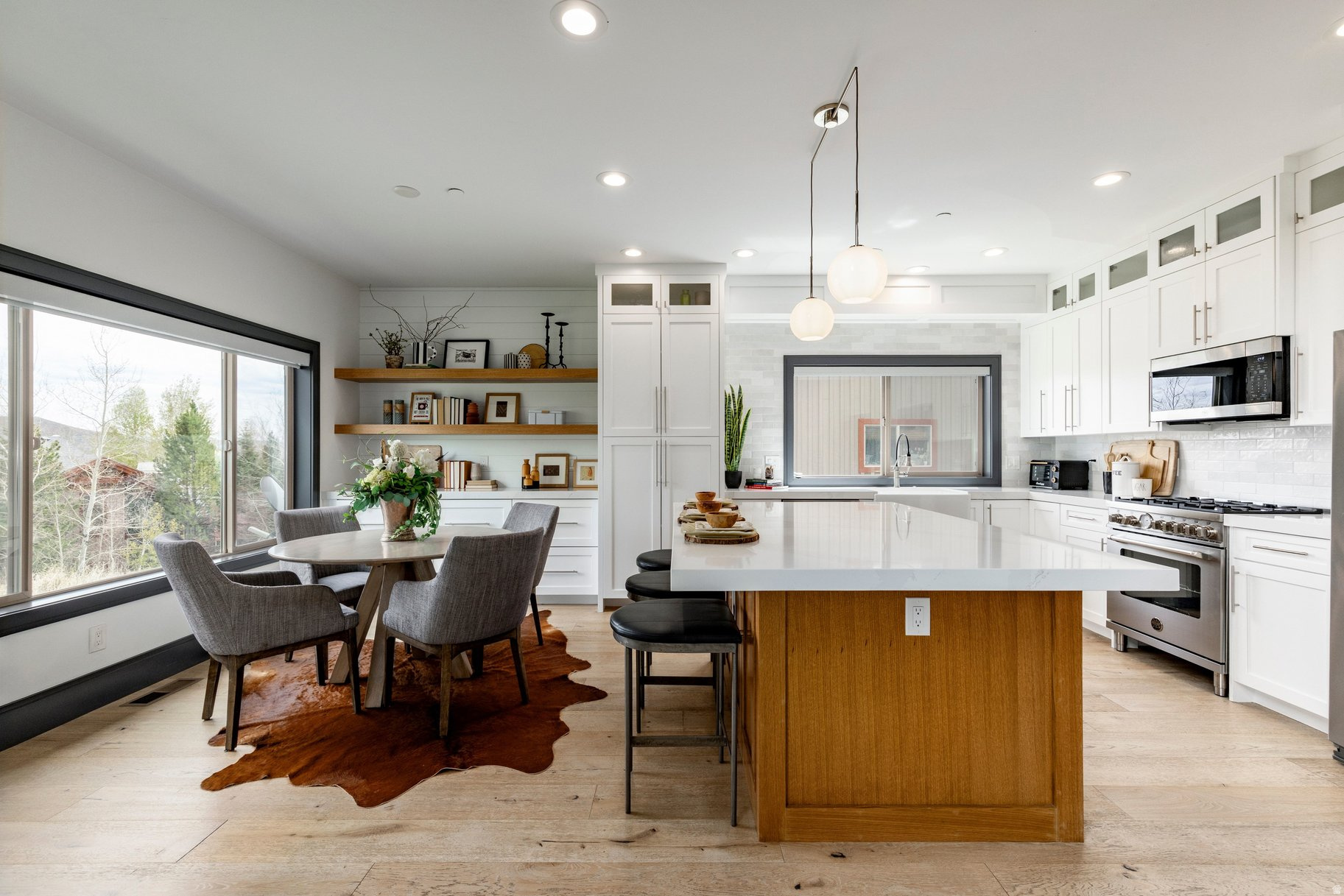 CEDAR RIDGE AT QUARR - Residential