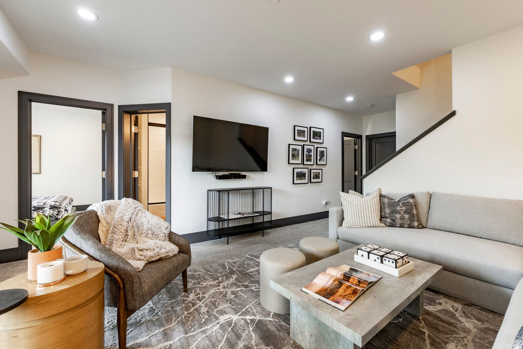 CEDAR RIDGE AT QUARR - Residential