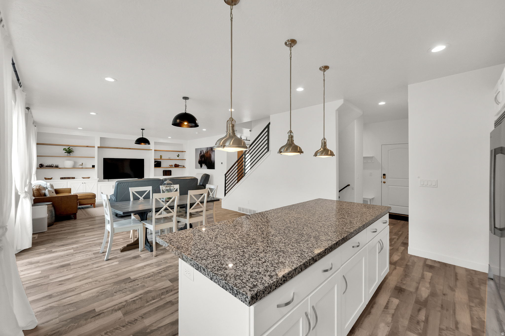 INDEPENDENCE AT THE POINT - Residential