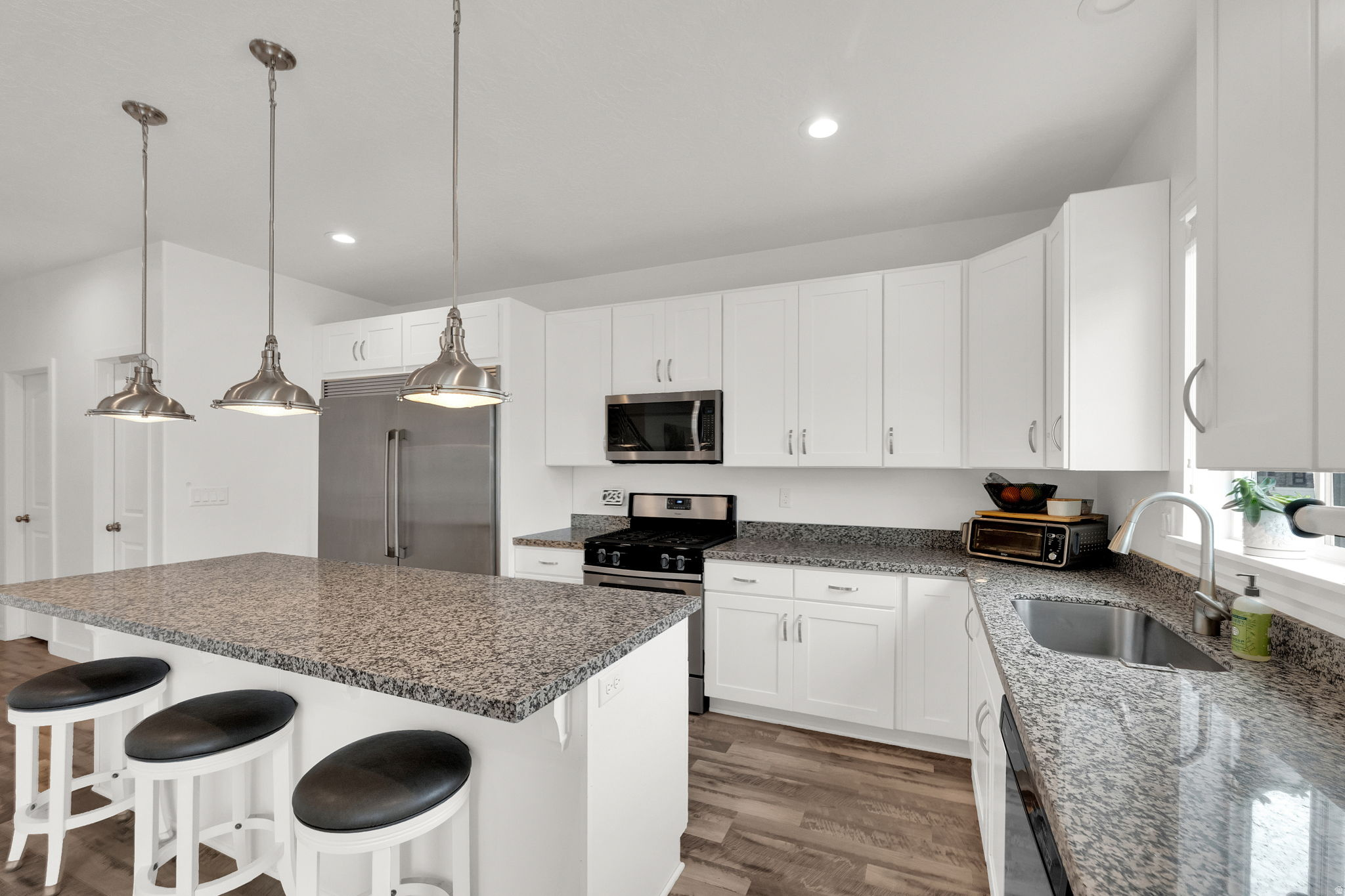 INDEPENDENCE AT THE POINT - Residential