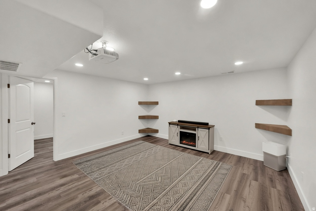 INDEPENDENCE AT THE POINT - Residential