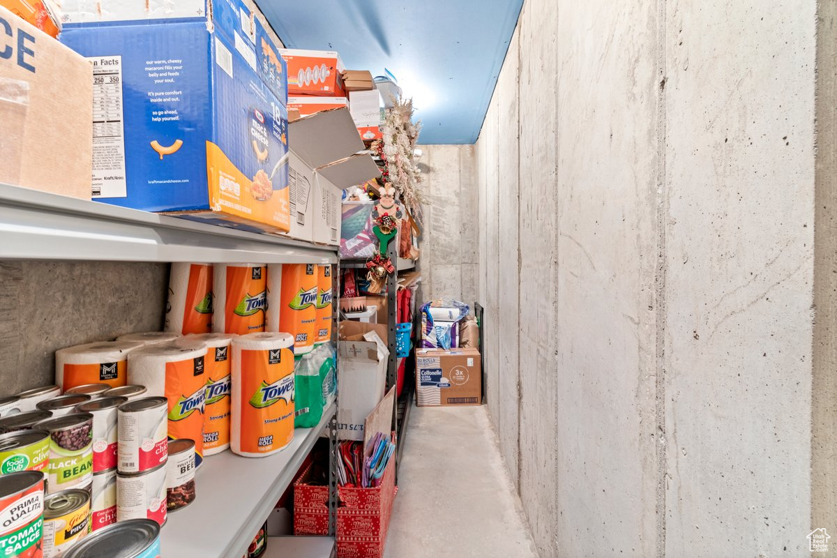 YOUNG PROPERTY - Residential