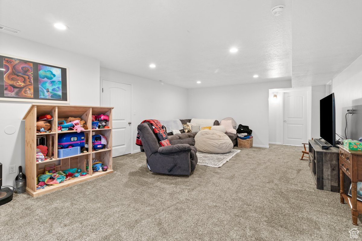 YOUNG PROPERTY - Residential