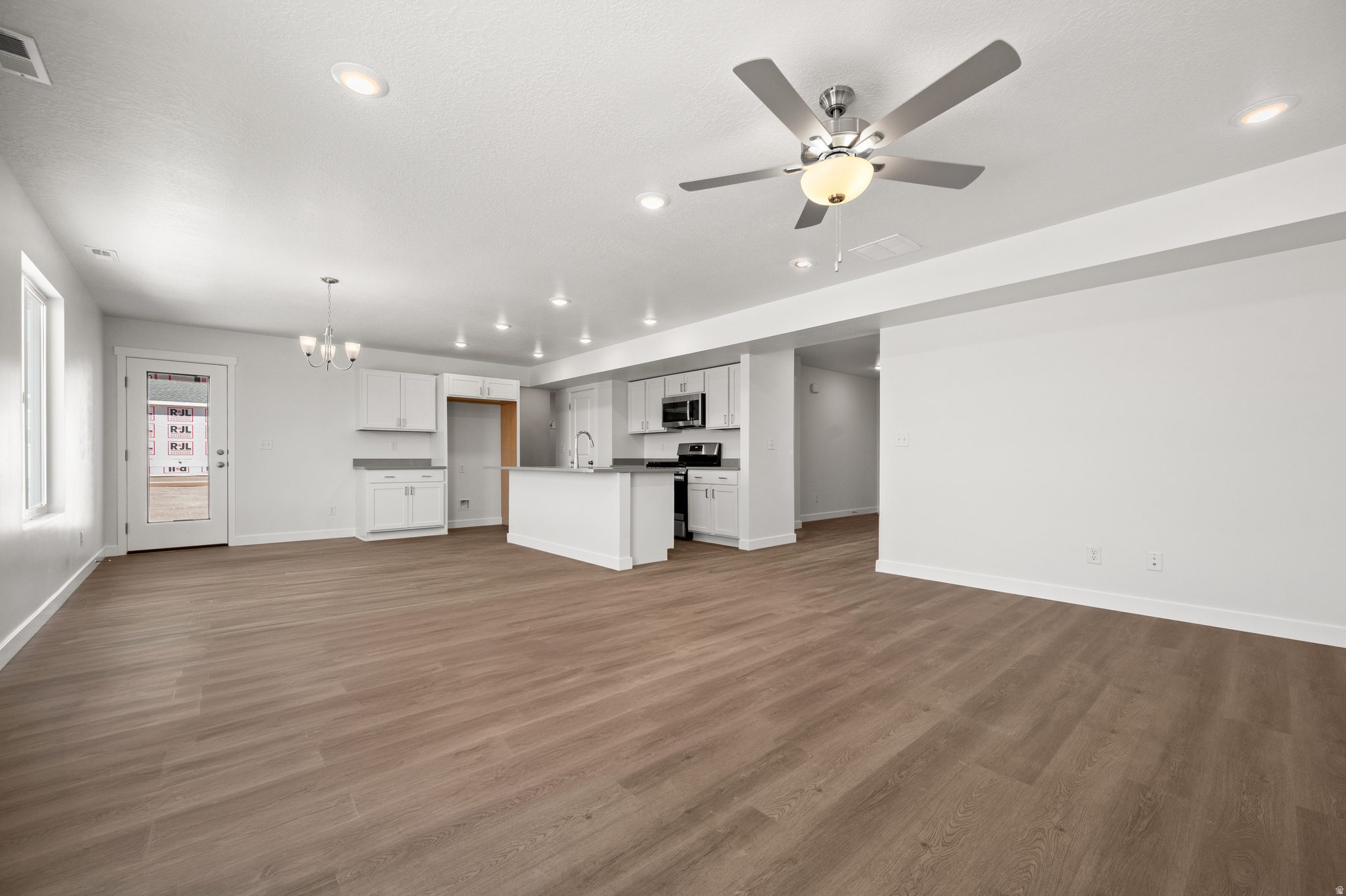 EAGLE VILLAGE - Residential