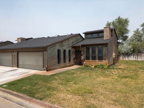 Photo of 32 PARK CIR, Vernal, UT 84078 (MLS # 2167292)