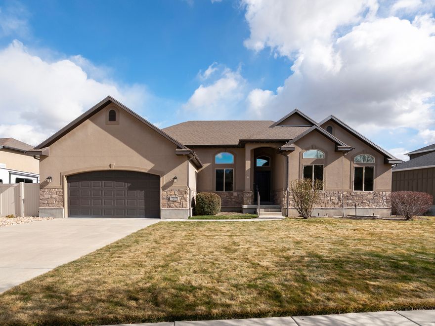 Enjoy stunning views of the Wasatch Mountains from this well cared for home in a newer neighborhood. Just minutes from the freeway and with no HOA, it offers both convenience and freedom in a beautiful setting.
