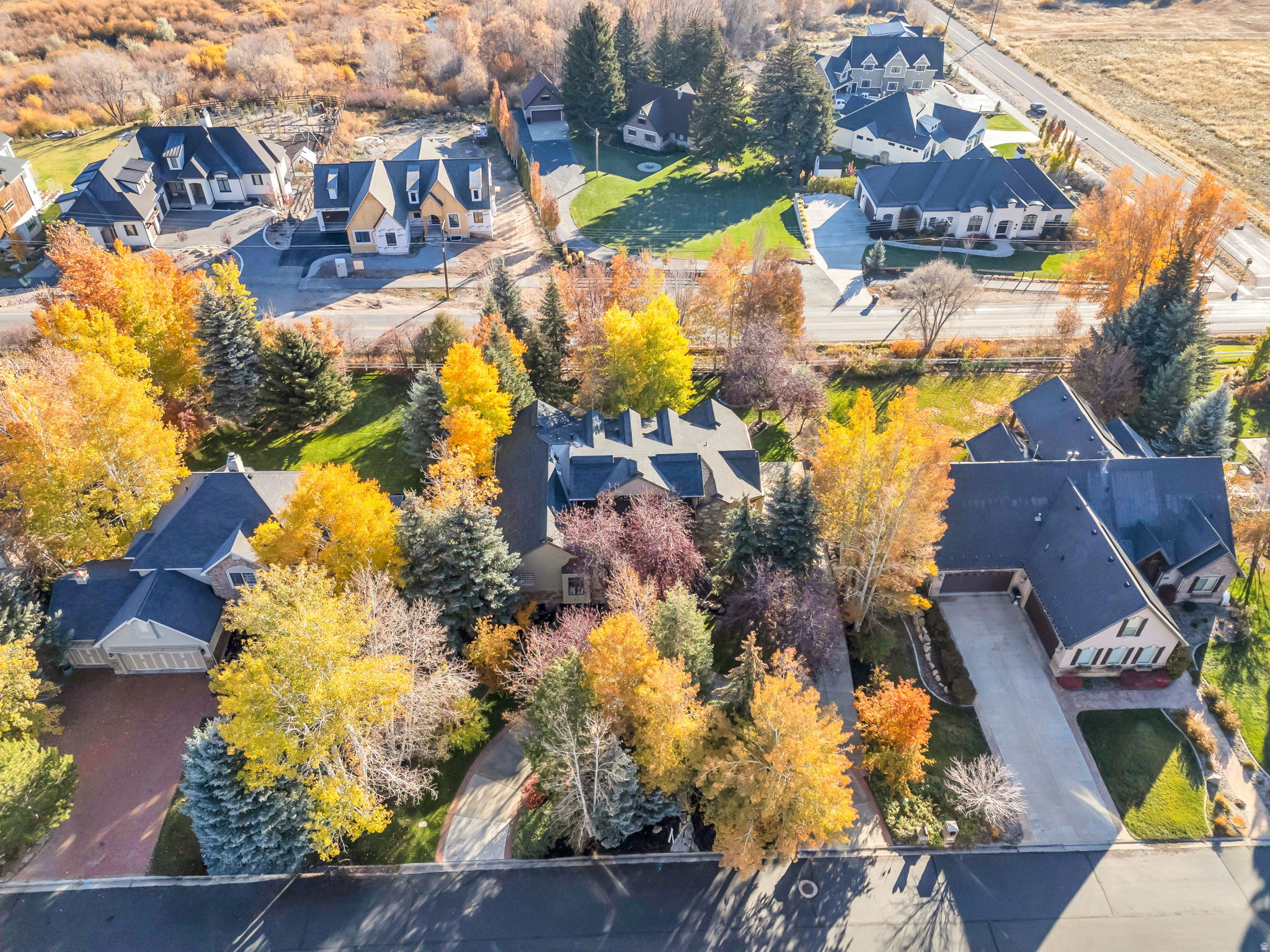 COTTAGES ON THE GREEN - Residential