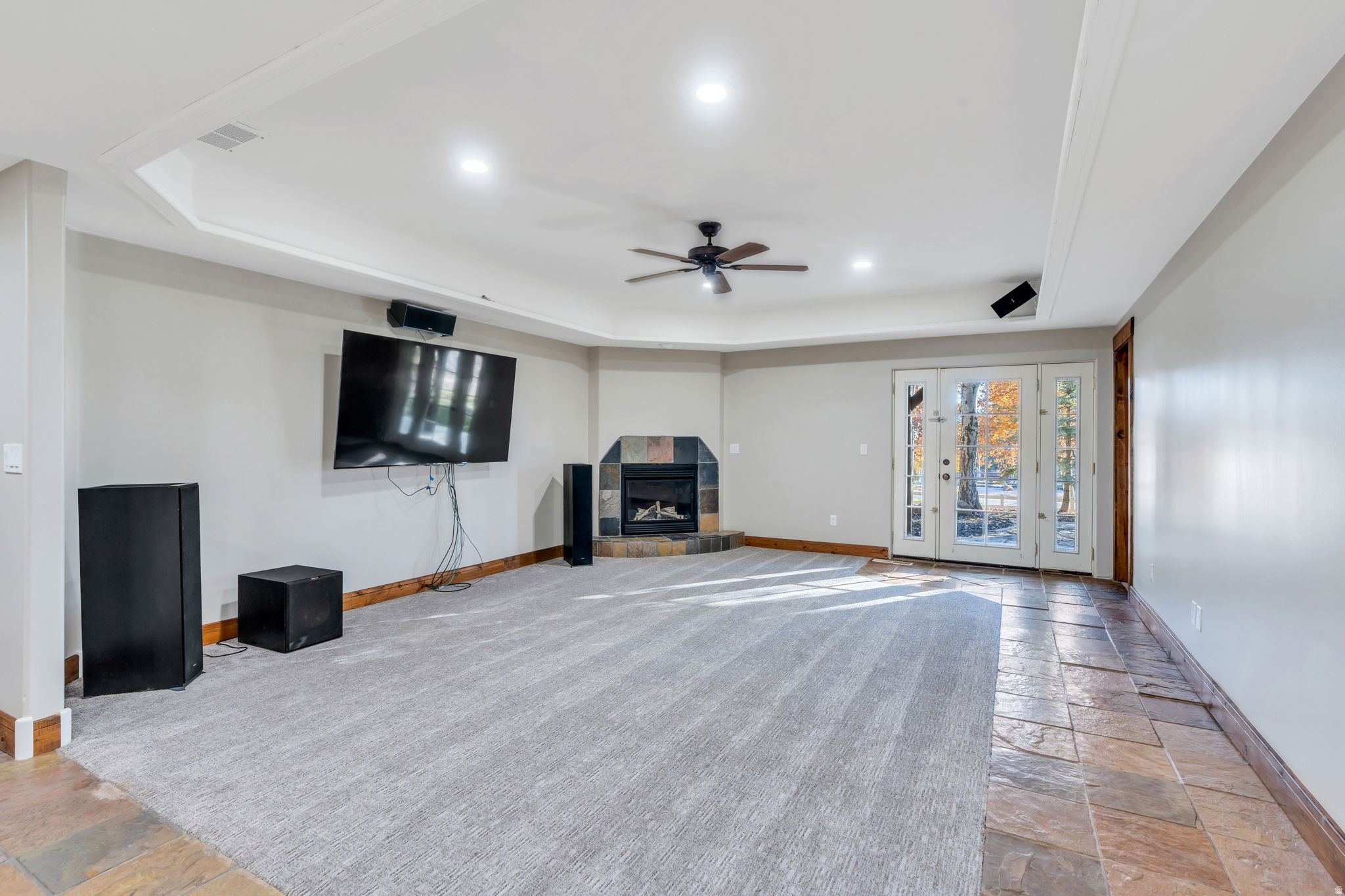 COTTAGES ON THE GREEN - Residential