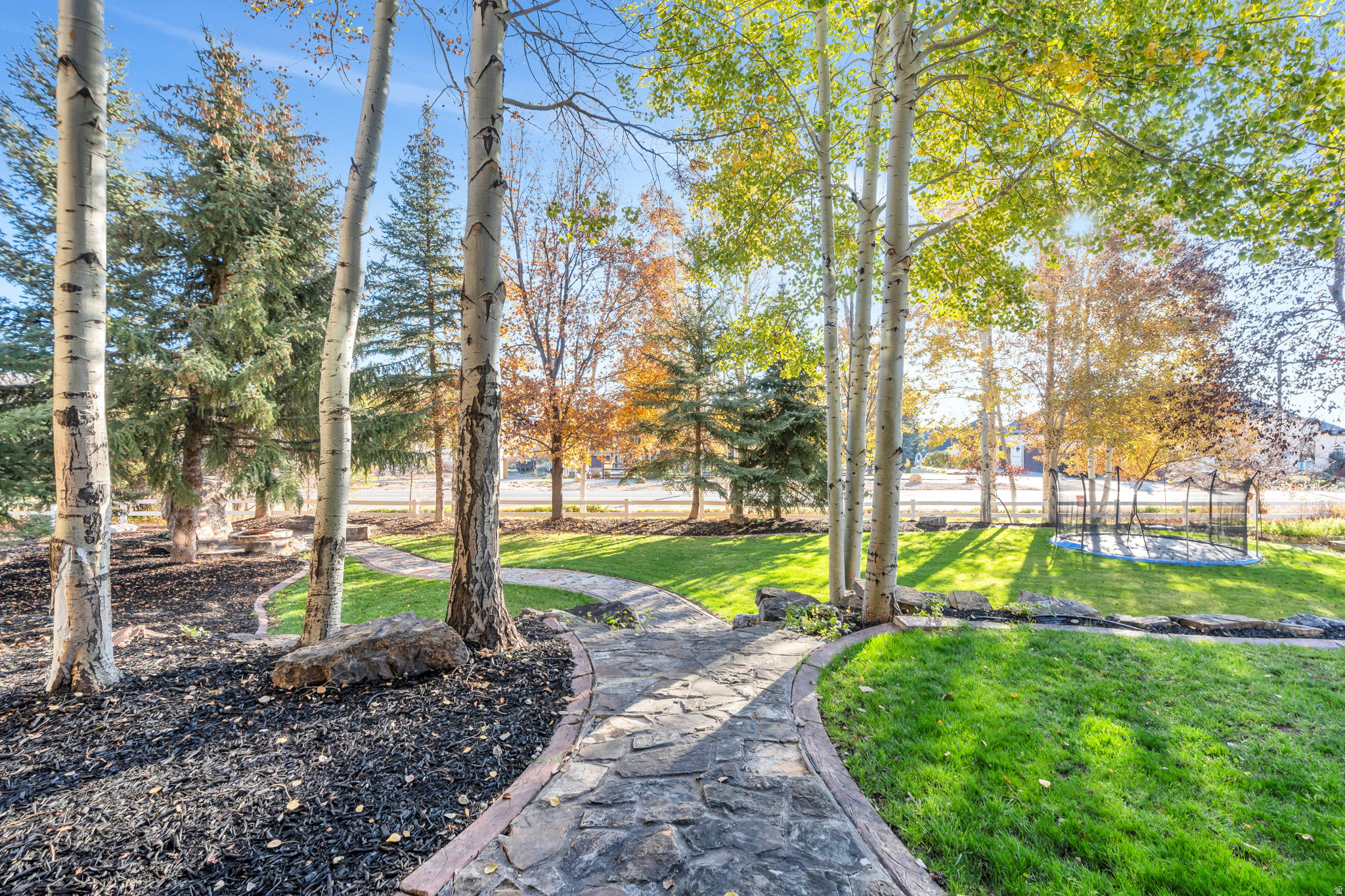 COTTAGES ON THE GREEN - Residential