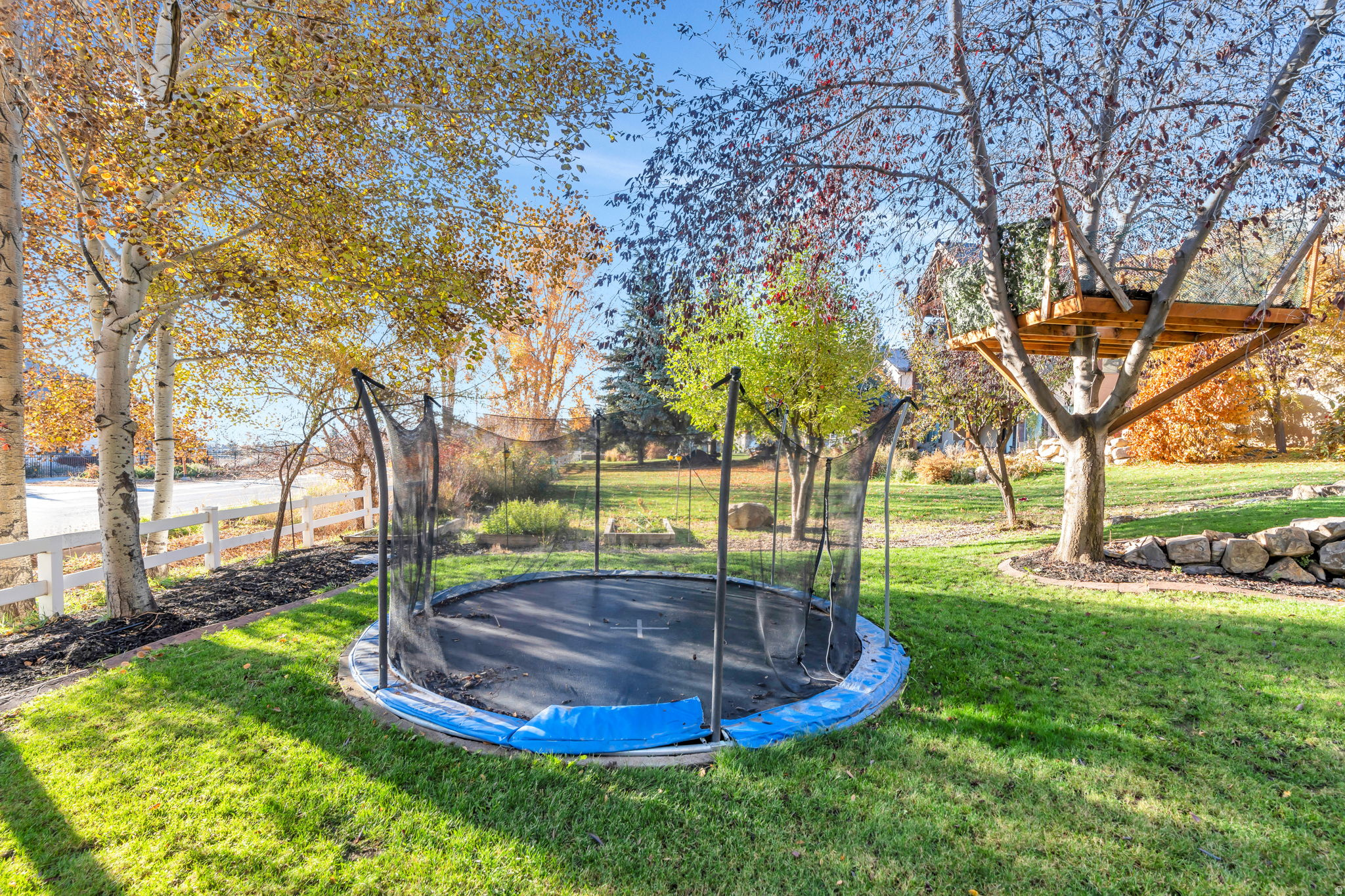 COTTAGES ON THE GREEN - Residential