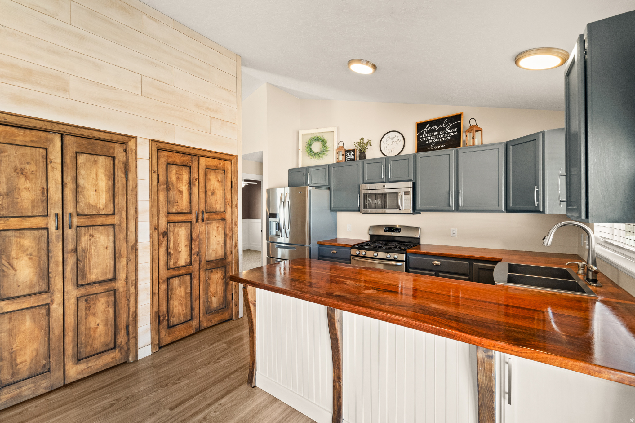 GOLF COURSE ISLAND SUB - Residential