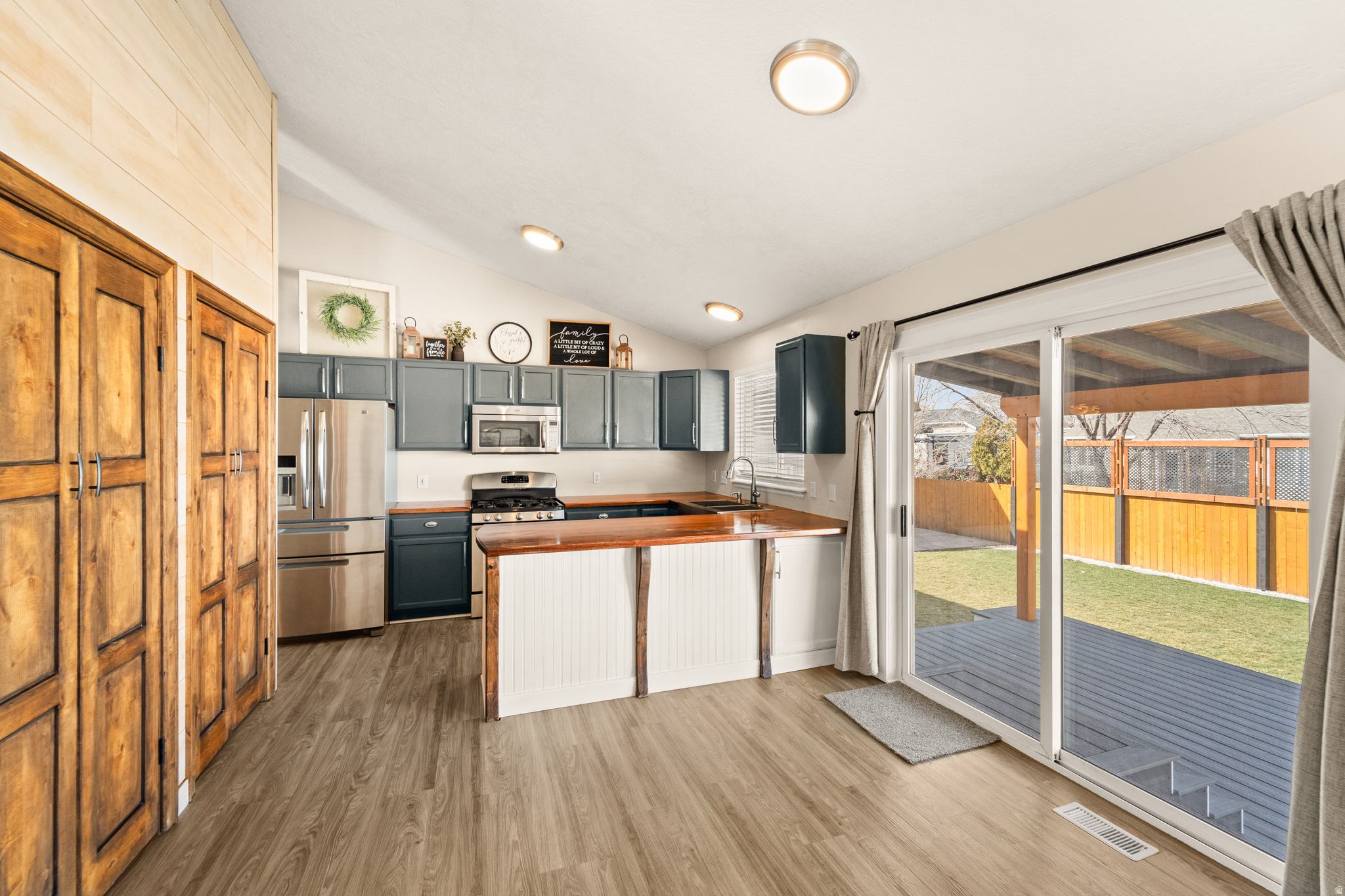 GOLF COURSE ISLAND SUB - Residential