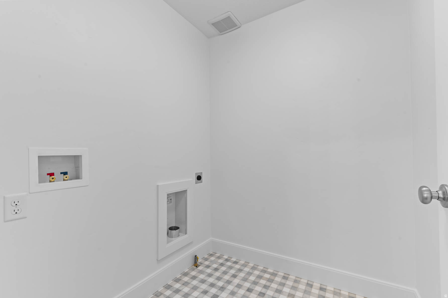 ANGEL HILL 101 - Residential