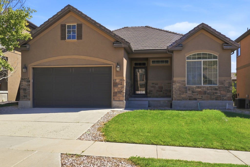 Photo of 16057 S TIMBER BROOK DR E, Draper, UT 84020 (MLS # 2183765)