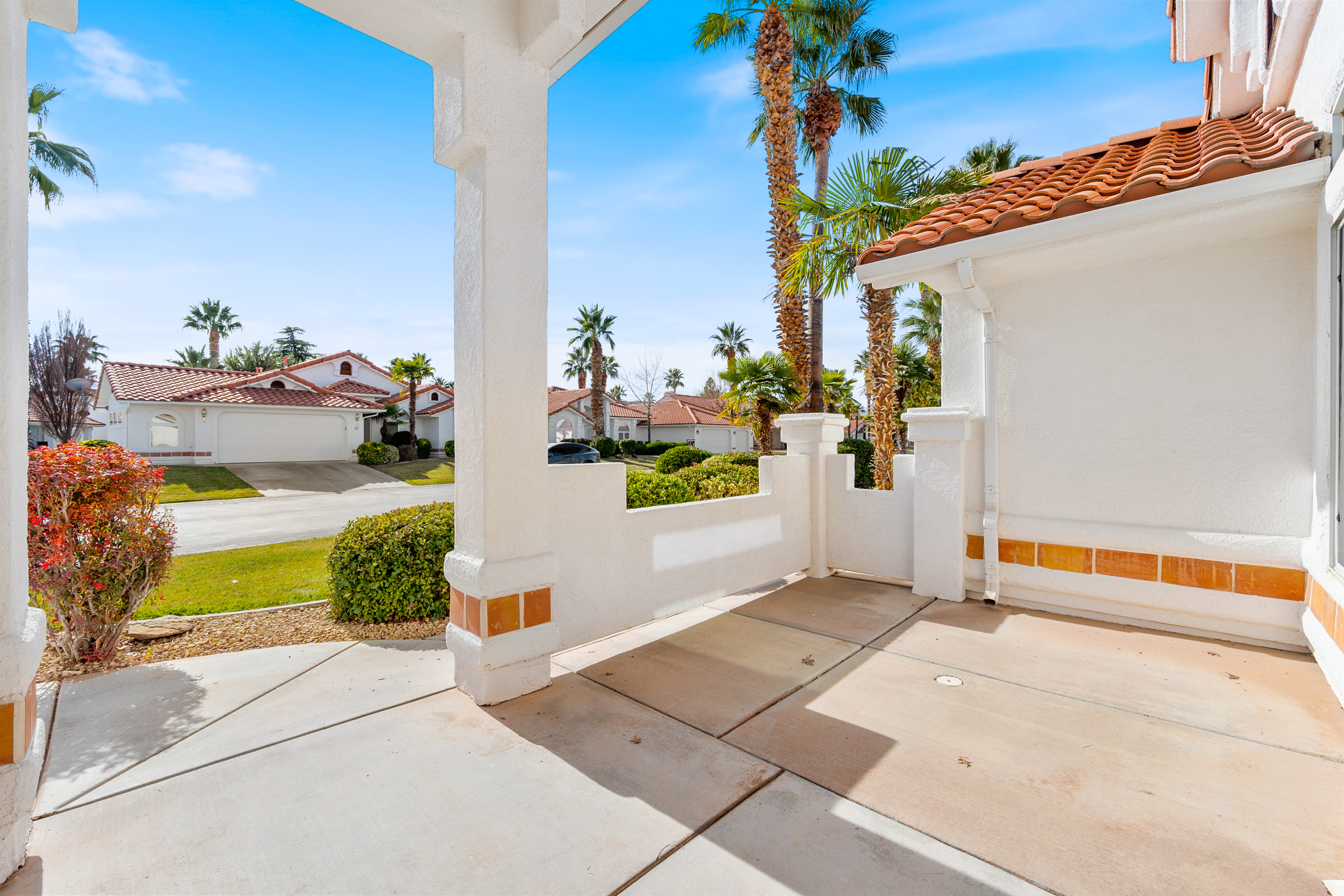 CRYSTAL LAKES TOWNHOMES - Residential