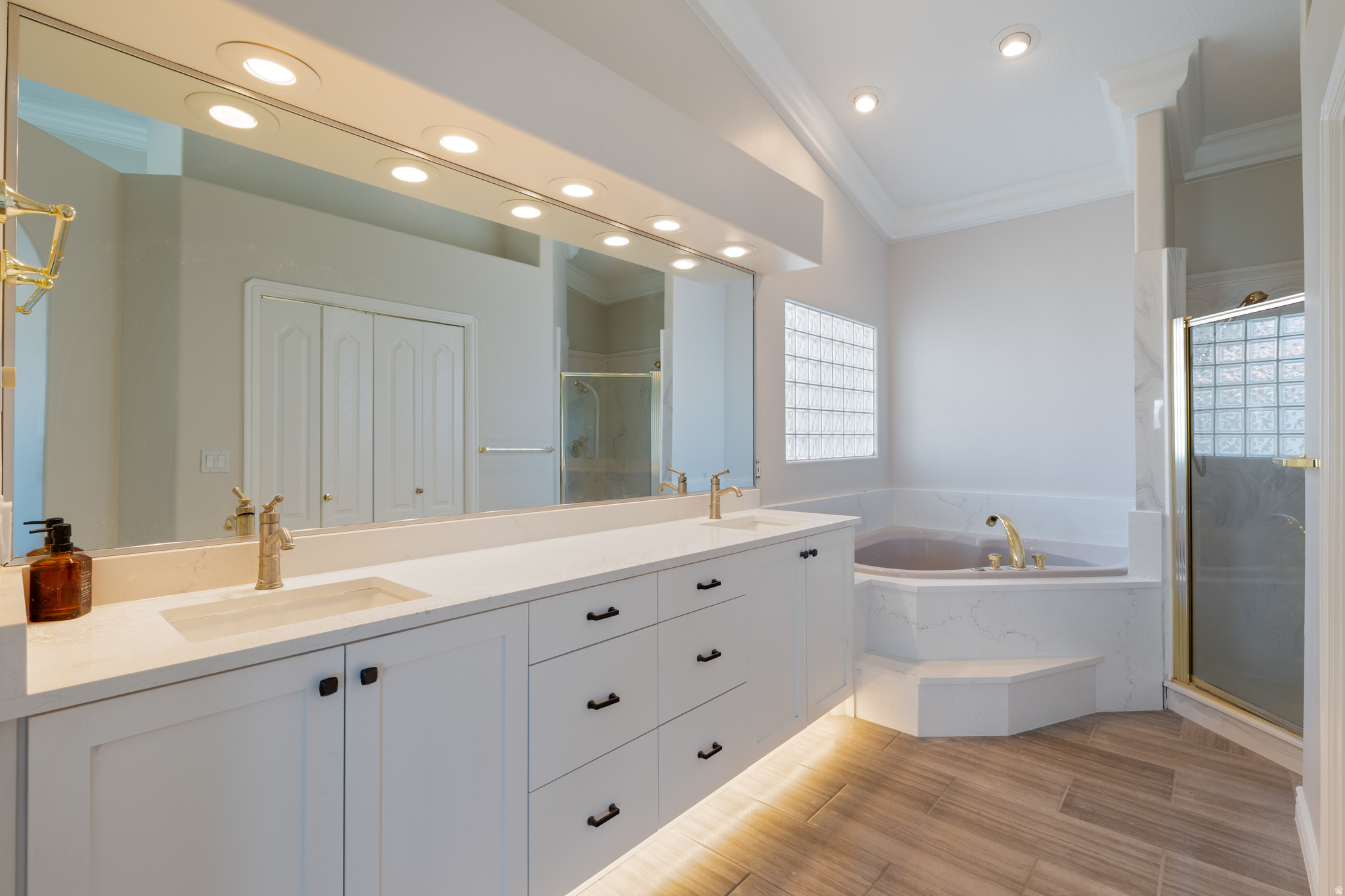 CRYSTAL LAKES TOWNHOMES - Residential