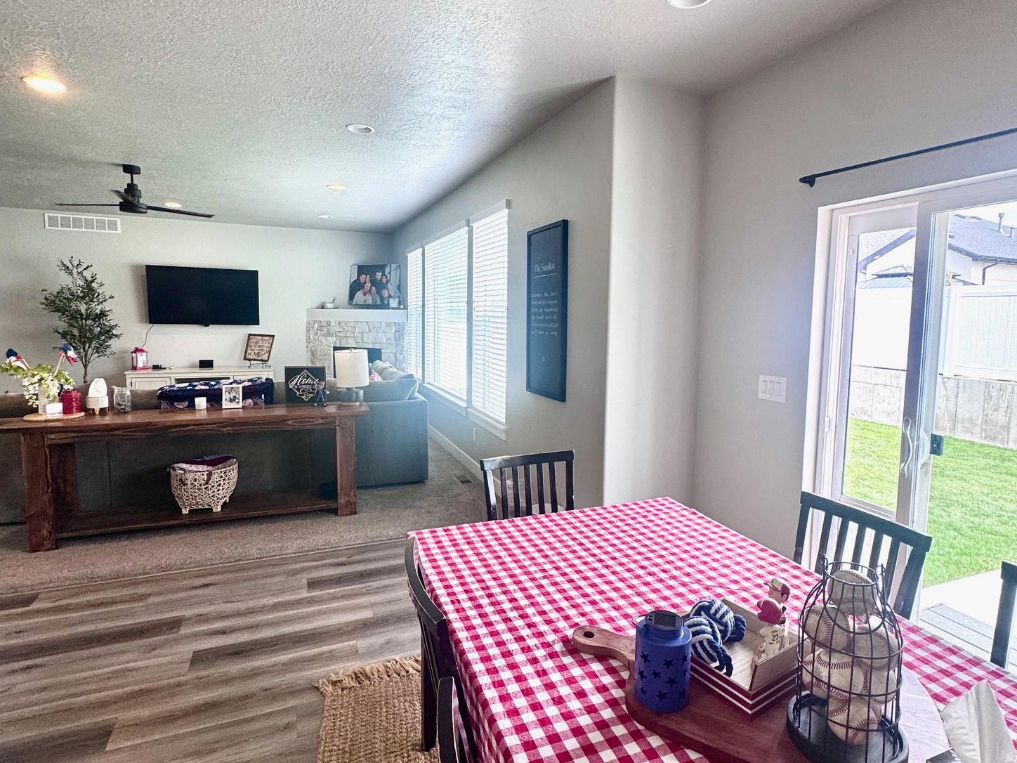 MOUNTAIN VISTA - Residential