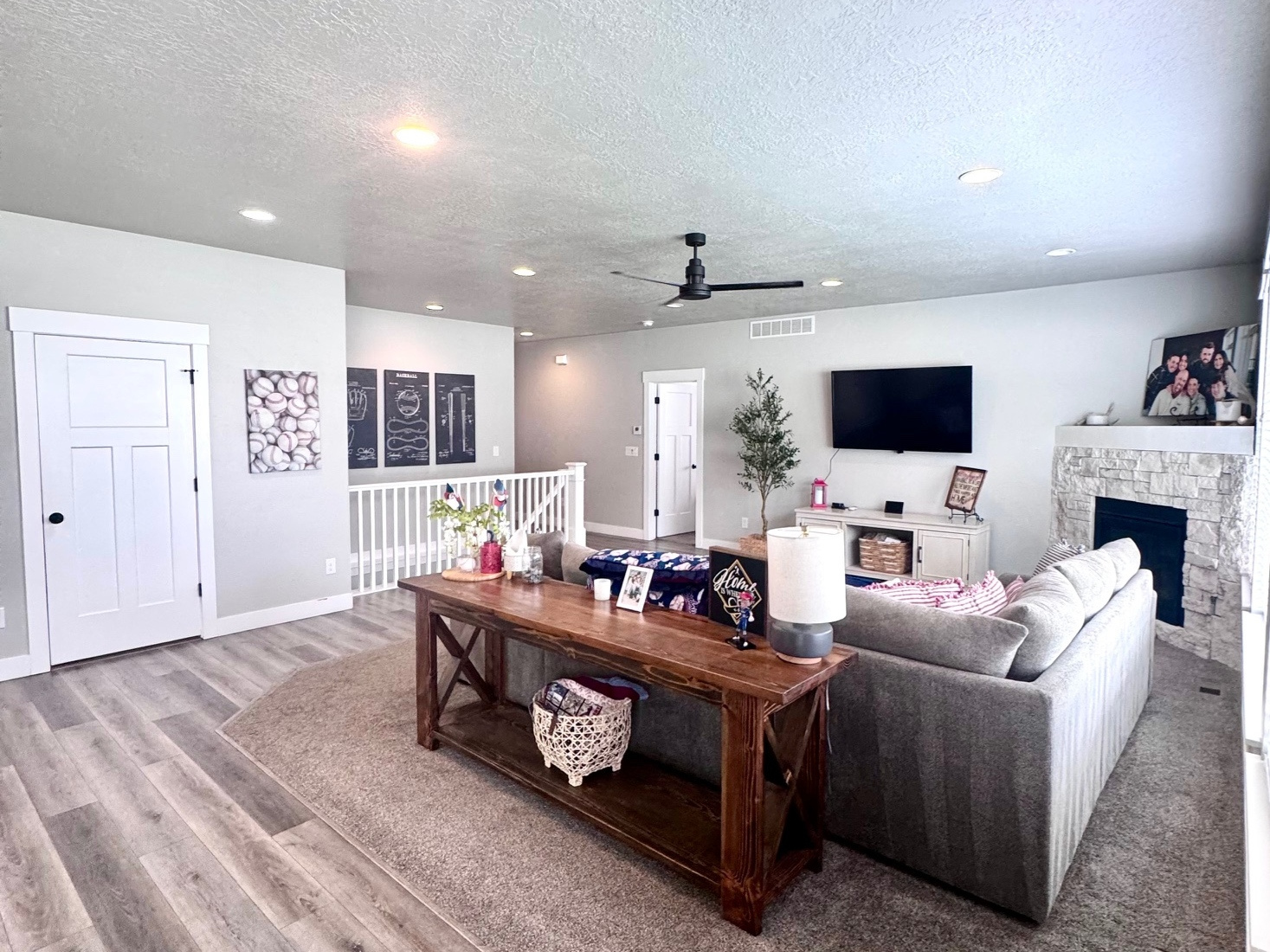 MOUNTAIN VISTA - Residential