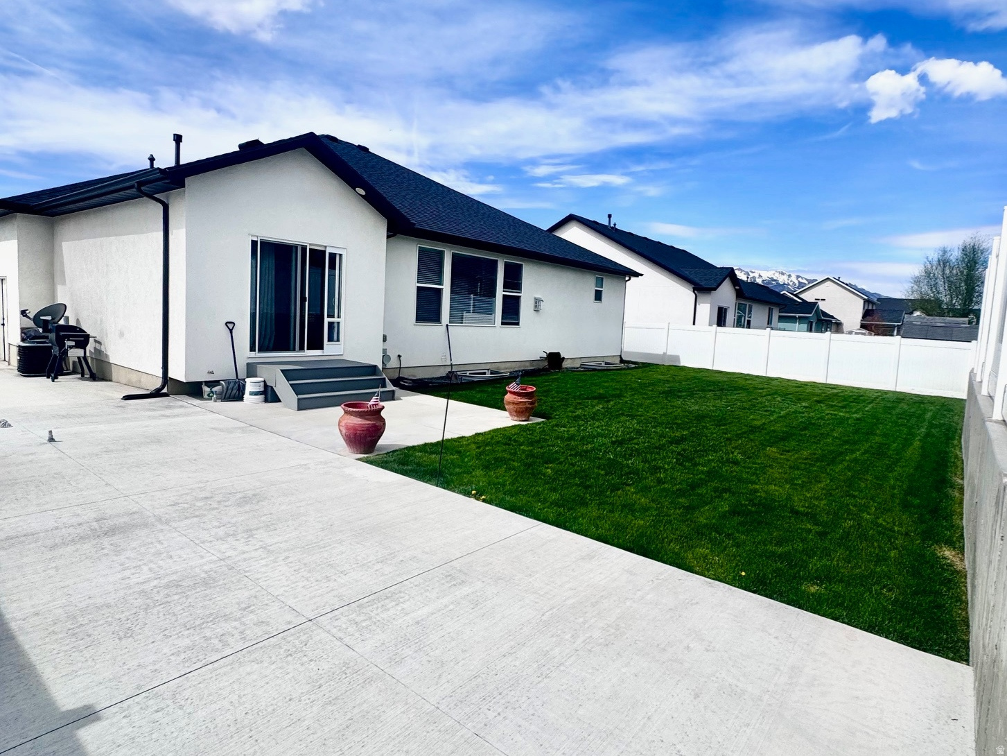 MOUNTAIN VISTA - Residential