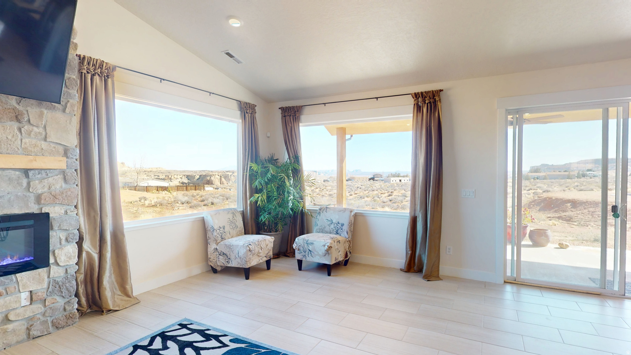 CANYONS EDGE - Residential