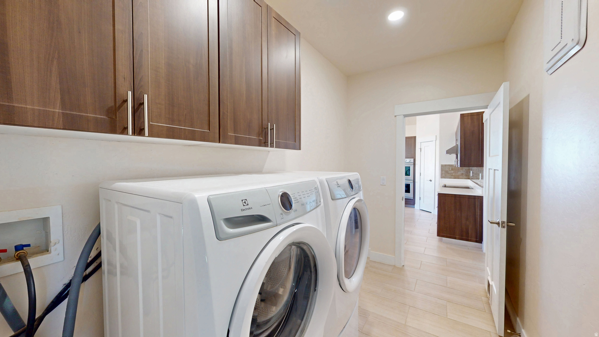 CANYONS EDGE - Residential