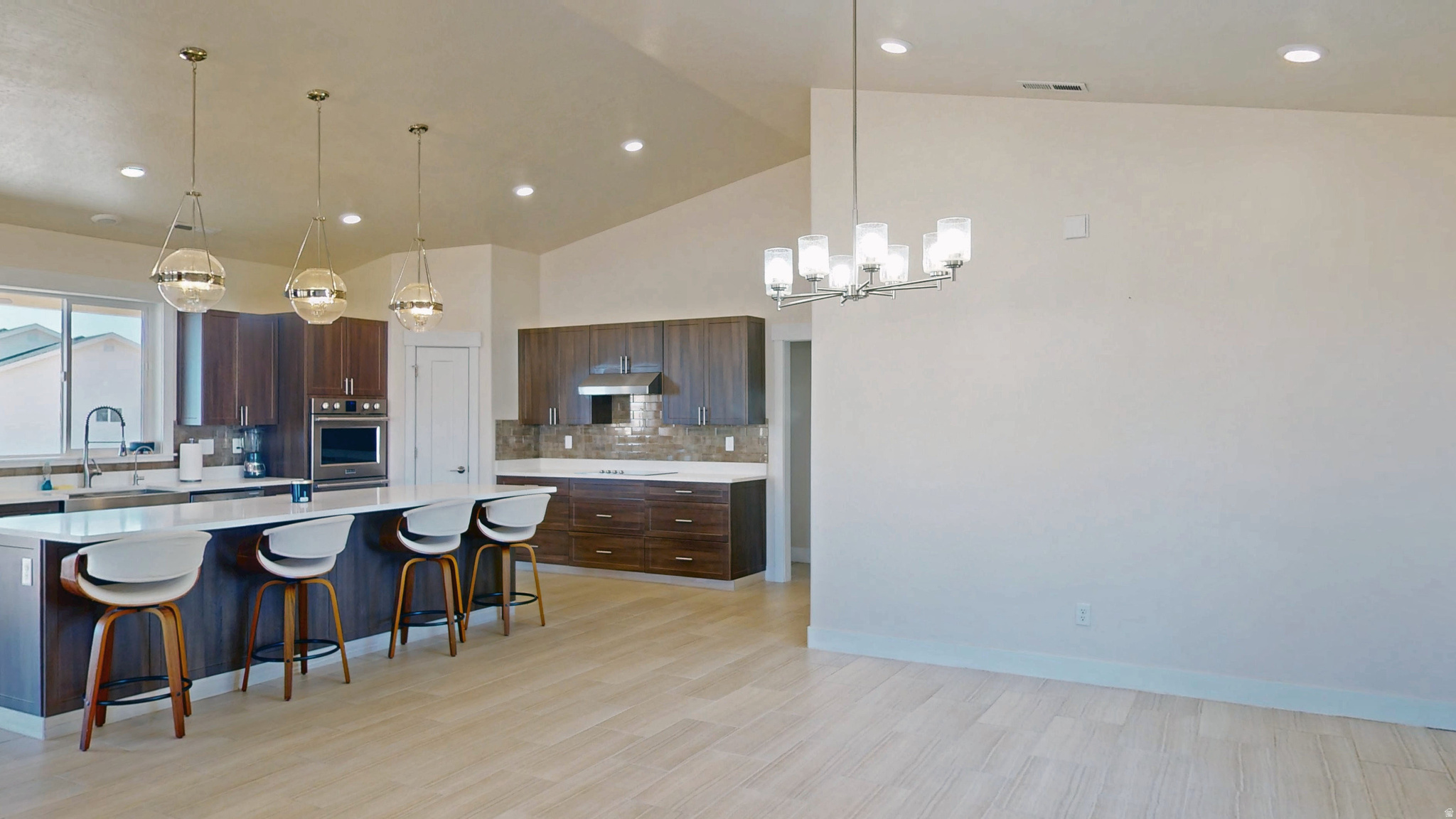 CANYONS EDGE - Residential