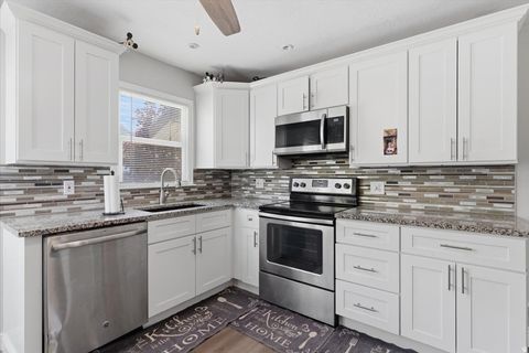 Tiny photo for 837 POLK AVE, North Ogden, UT 84404 (MLS # 2156250)