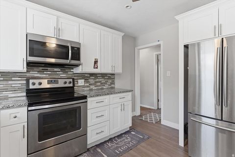 Tiny photo for 837 POLK AVE, North Ogden, UT 84404 (MLS # 2156250)