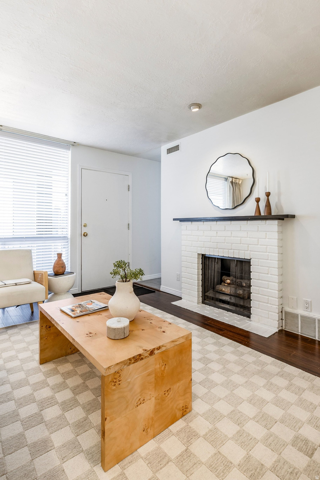 CAPITOL - Residential