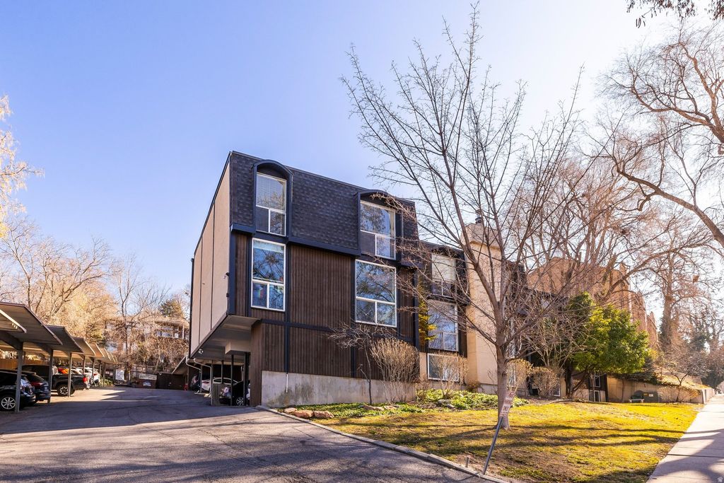 Photo of 438 N CENTER ST #403, Salt Lake City, UT 84103 (MLS # 2135295)