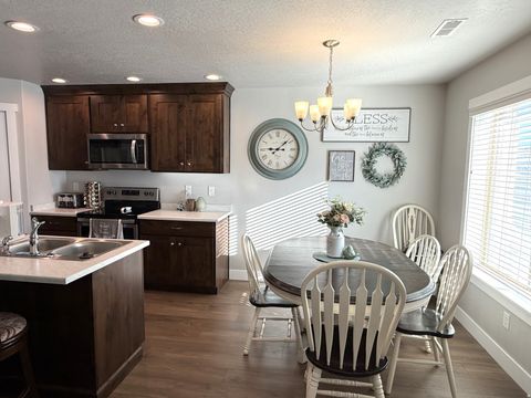 Tiny photo for 969 N APPLE SEED LN, Santaquin, UT 84655 (MLS # 2138740)