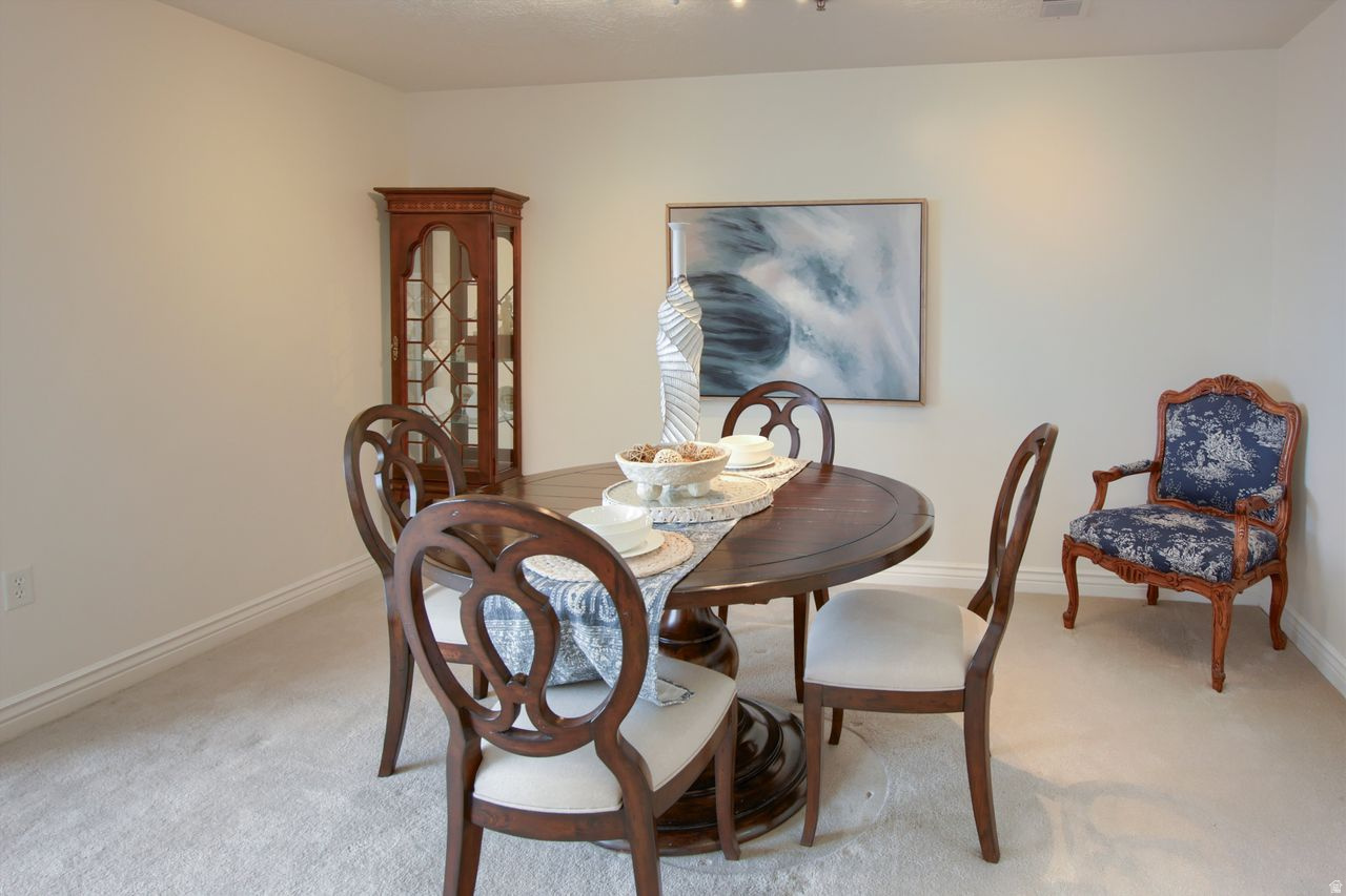 PRESIDENTIAL CLUB - Residential