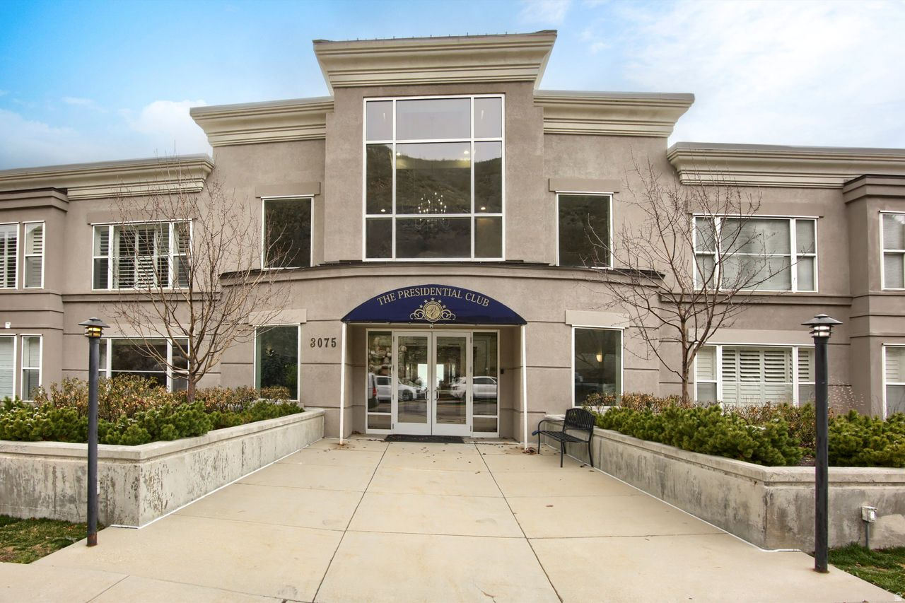 PRESIDENTIAL CLUB - Residential