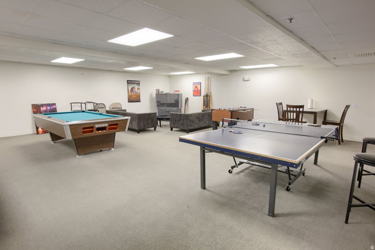 PRESIDENTIAL CLUB - Residential