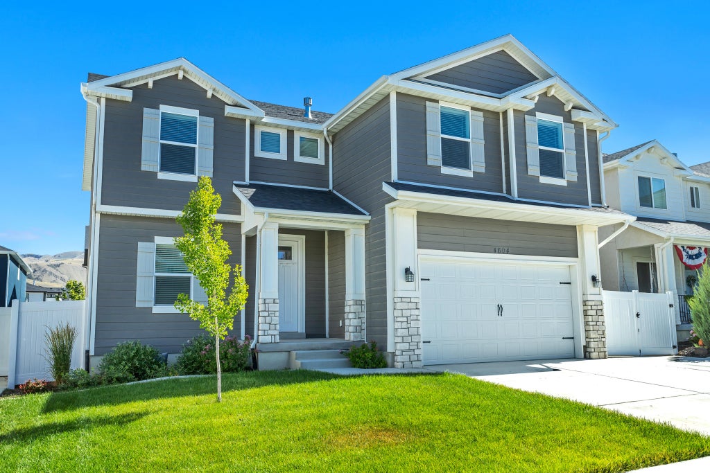Photo of 4604 E FLOWER PT N, Eagle Mountain, UT 84005 (MLS # 2186634)