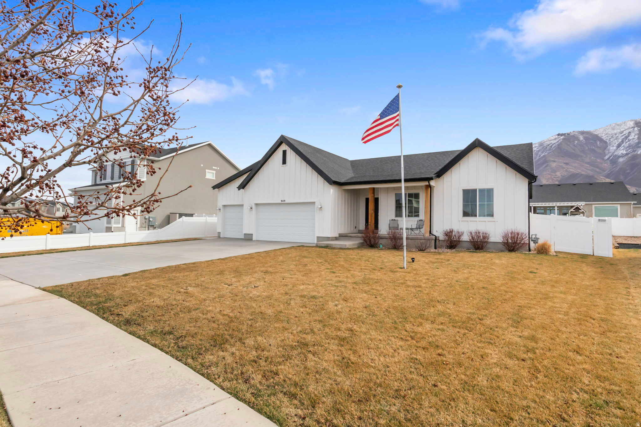 FOOTHILL VILLAGE - Residential